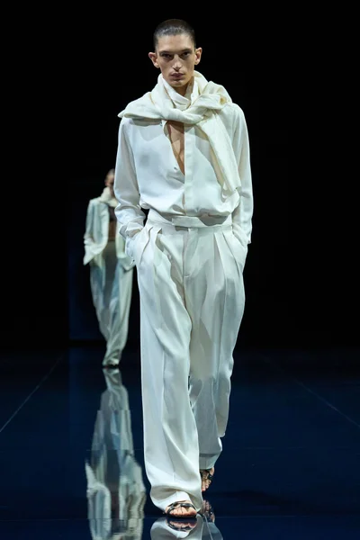 Look 4